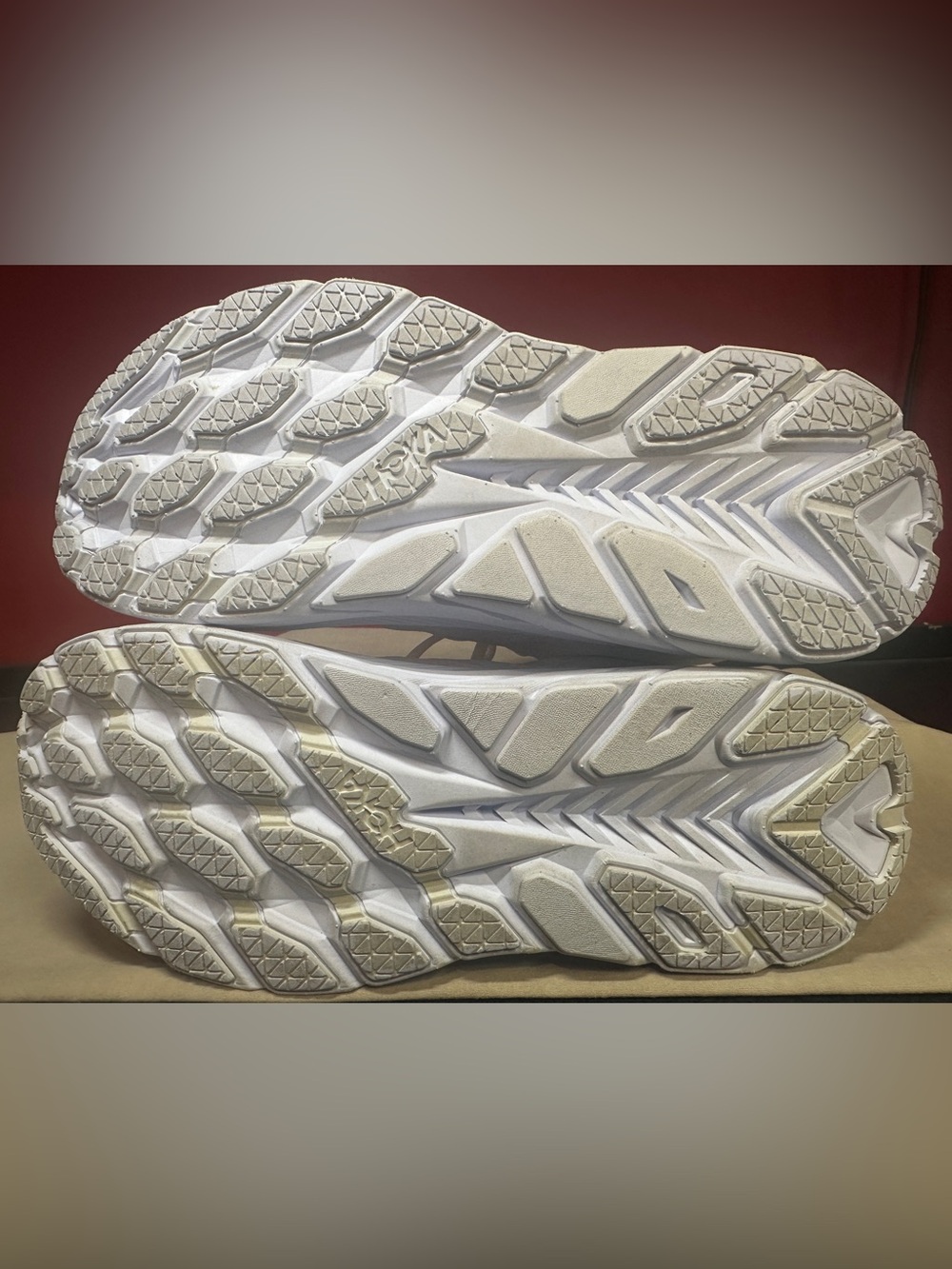 Hoka One One Clifton 8 Running Shoes White with Silver/Gray Accents Men’s Sz 8D - Picture 9 of 11